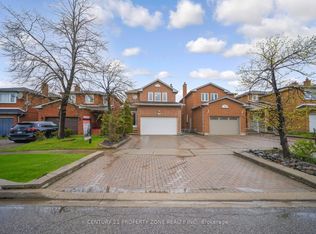 160 Torrance Woods, Brampton, ON L6Y 4K2