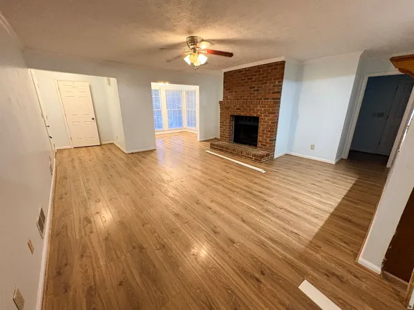 5624 Estates Ct, Norcross, GA 30093