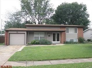 1270 Central Pkwy, Florissant, MO 63031