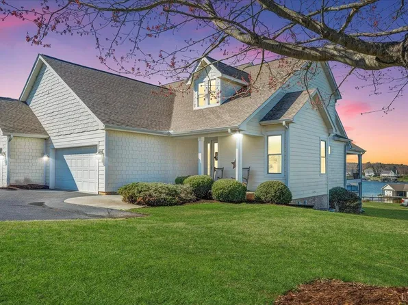 385 Haley Scott Dr, Union Hall, VA 24176