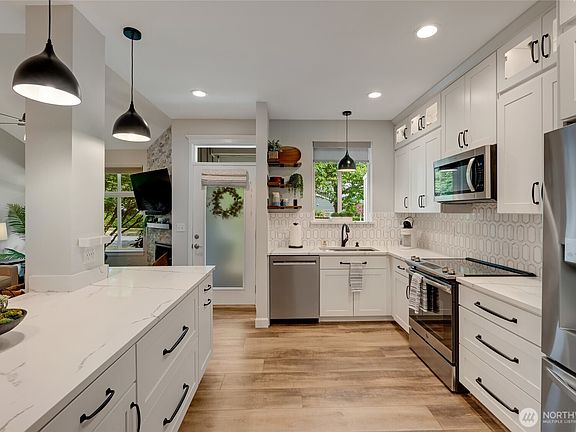 4th image of 7601 Fairway Avenue SE #802
