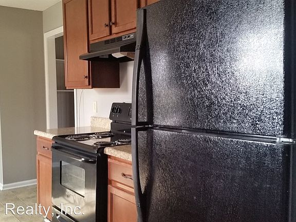 3rd image of 2248 Robin Dr