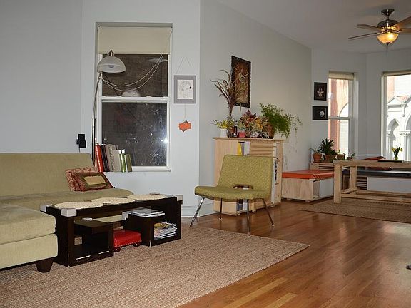 2nd image of 1303 N Artesian Ave #1