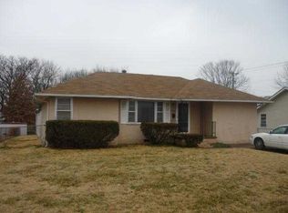 1009 N Main St, Clinton, MO 64735