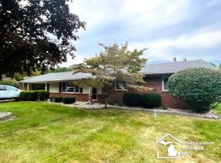 1084 Borg Ave, Temperance, MI 48182