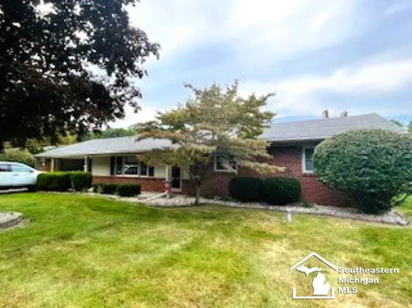 1084 Borg Ave, Temperance, MI 48182