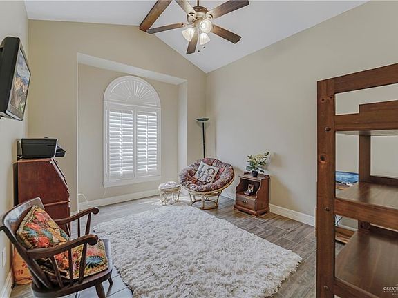3rd image of 5700 Pelican Ave