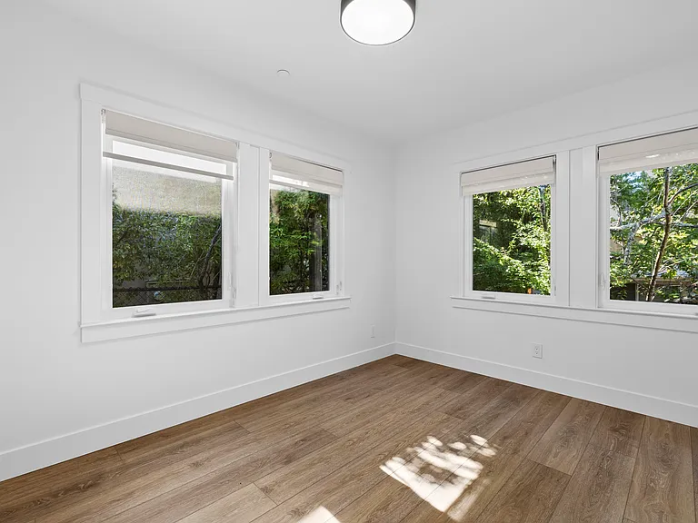 26A Mariposa Ave — Photo 25