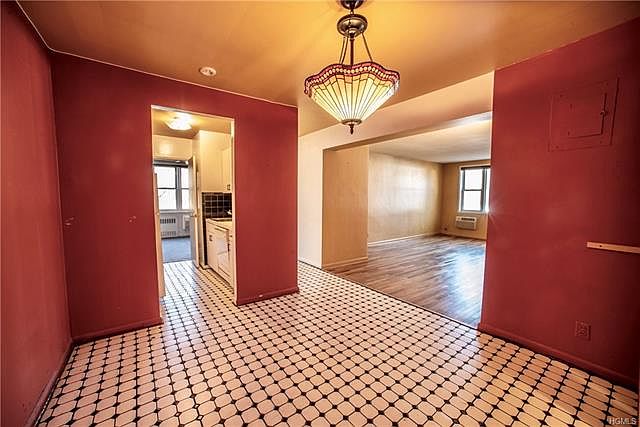 1st image of 5 Sadore Ln APT 3D