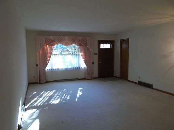 2nd image of 502 N Stanley Dr