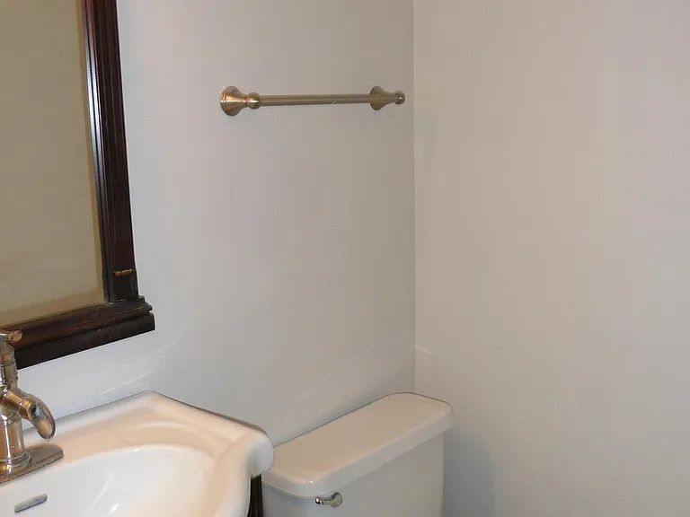 255 Waterford Ln — Photo 6
