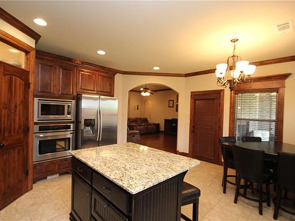 4th image of 6201 S 58th St