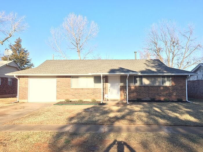 1st image of 3309 Greenbrier Ter