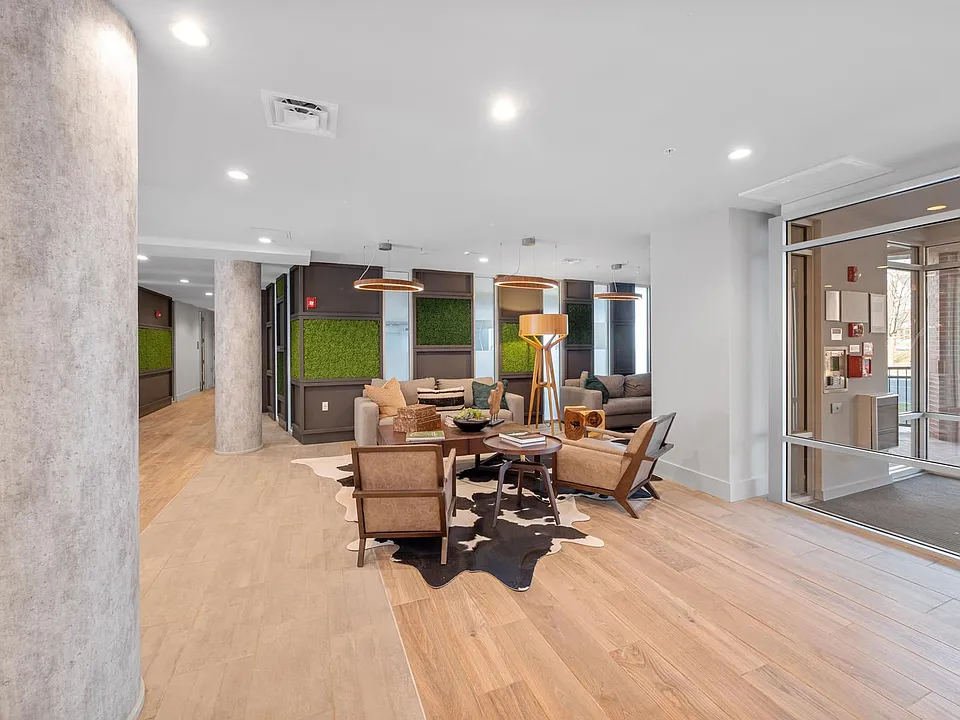 Mosaic at Largo Station apartments community photo