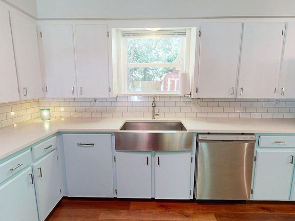 5th image of 3308 Bogota St