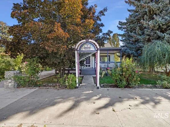 1018 Main St, Gooding, ID 83330