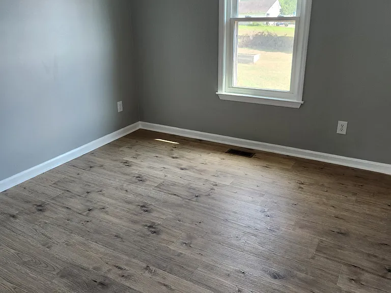 1069 Pickle Rd — Photo 5