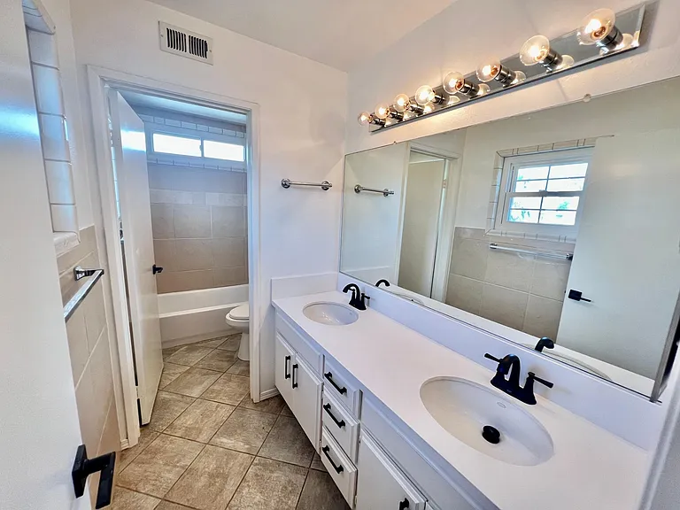 10205 Shale Ln — Photo 14