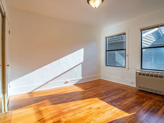 4th image of 768 Bellevue Ave E APT 34