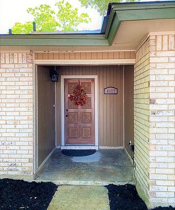 2nd image of 4427 Hickory Hill Dr