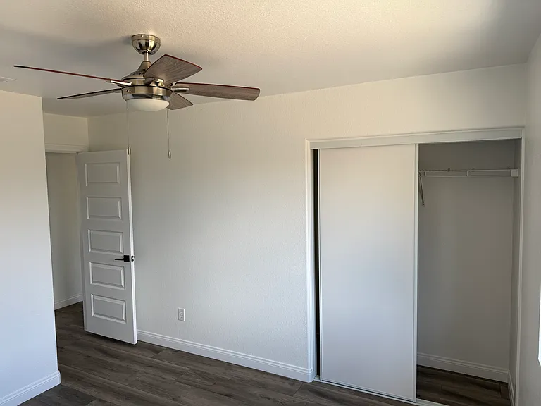 31548 Hamburg Cir — Photo 16