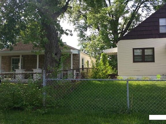 2nd image of 873 E 13th Ave