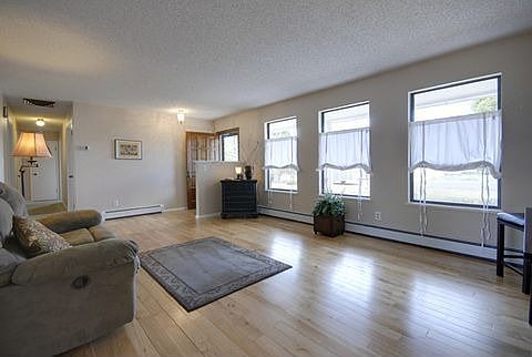 5th image of 2677 Catalina Dr
