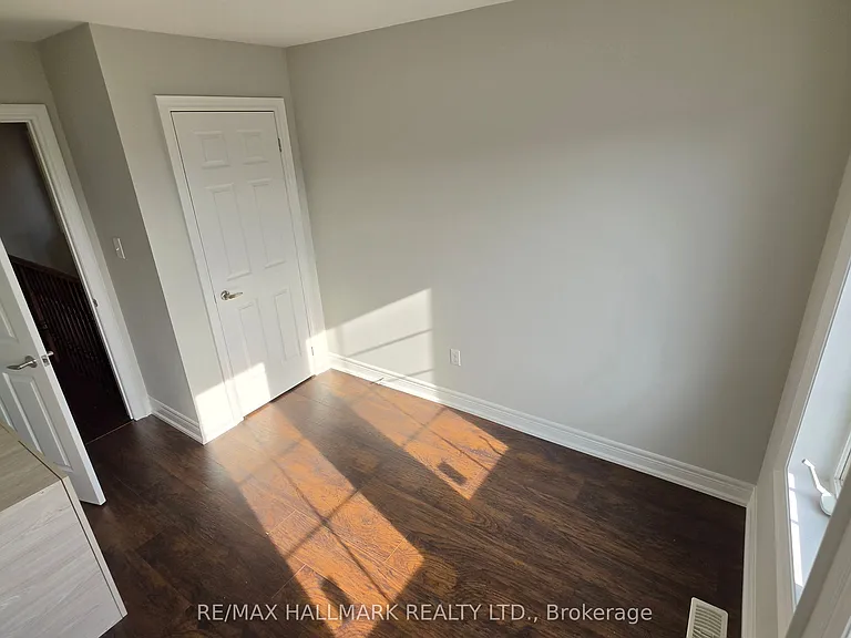 61 Collin Ct — Photo 24