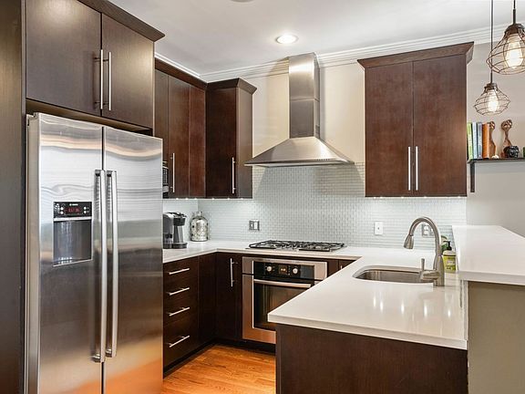 3rd image of 15 Howell St #1
