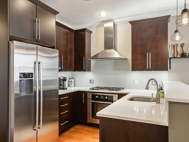 15 Howell St #1 — Photo 3