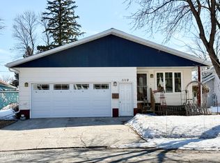 1119 6th St, Langdon, ND 58249