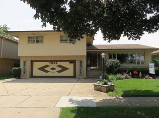 7505 W Strong St, Harwood Heights, IL 60706