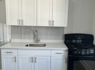 128 N Pinellas Ave #3, Tarpon Springs, FL 34689