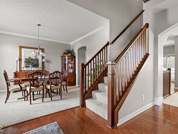 2nd image of 4289 Honeysuckle Ln