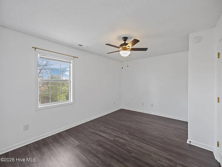 92 Shoreline Dr — Photo 8