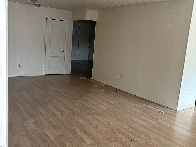 303 S Winterhaven — Photo 8