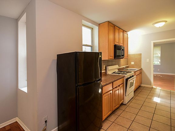 4th image of 3730 N 16th St
