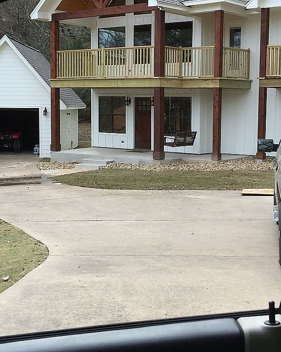 2nd image of 95 Hunters Creek Dr