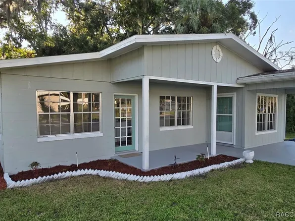 16 NE 2nd St, Chiefland, FL 32626