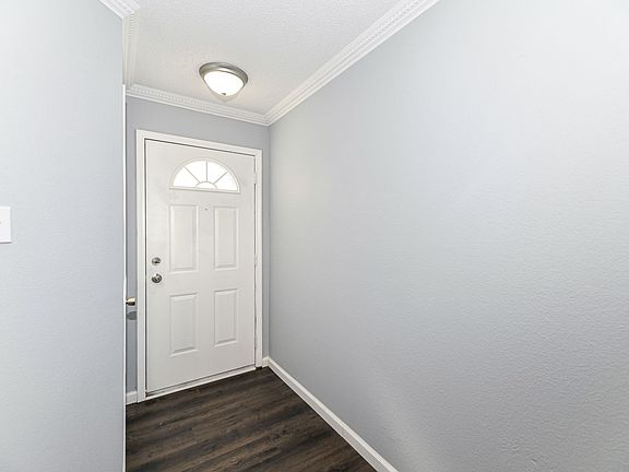 3rd image of 6670 Kinnerton Dr