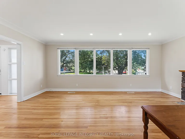 1873 Fairbanks Ave — Photo 9