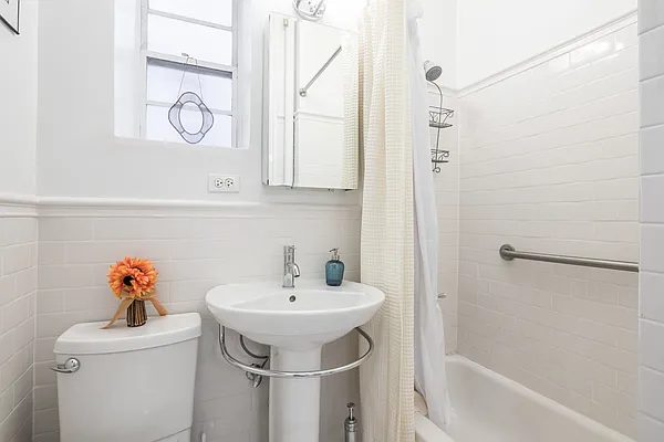 Sold by Samuel Realty Group LLC | media 10