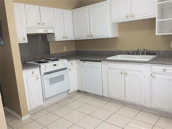 2nd image of 300 Coral Ave Unit 300B