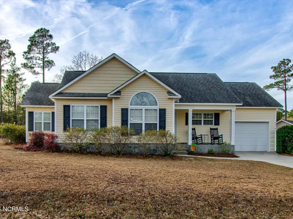 8418 Heirloom Drive NE, Leland, NC 28451