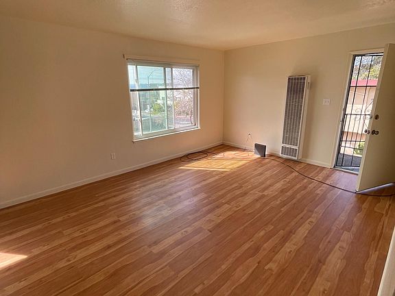 3rd image of 3132 Birmingham Dr