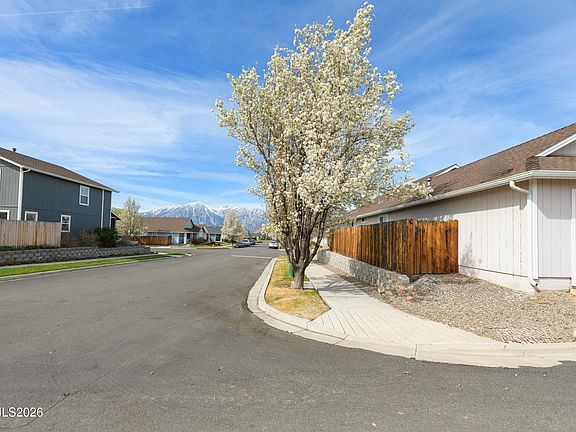 5th image of 1349 Mountain Ash Way
