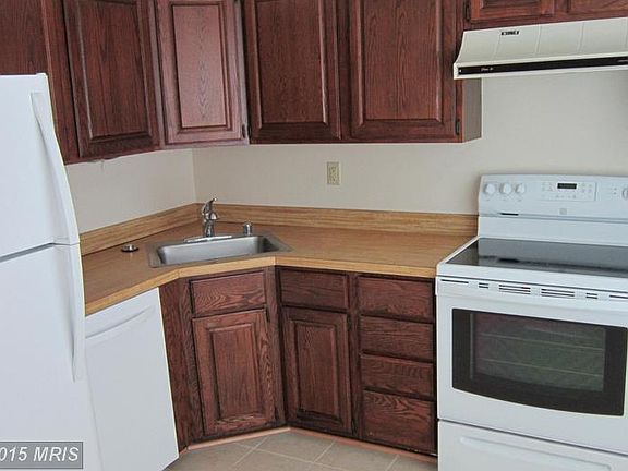 3rd image of 10236 Heron Pond Ter