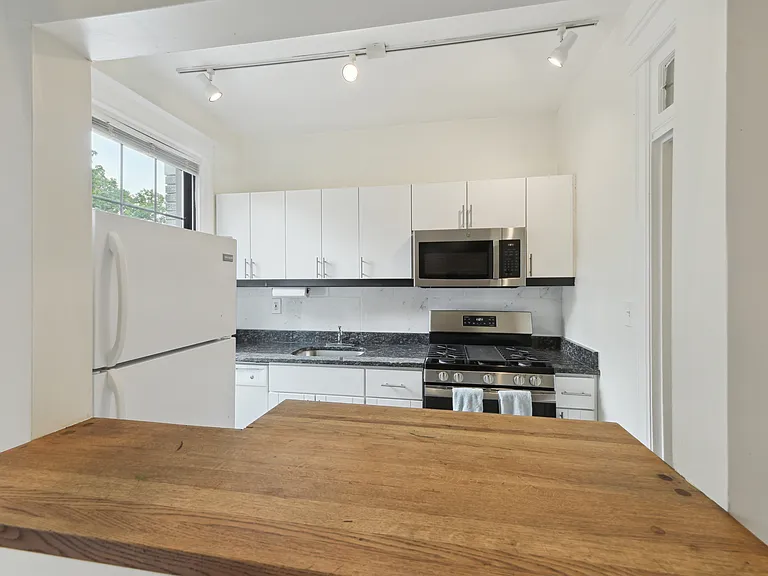 710 Maryland Ave NE #3 — Photo 6