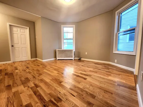 294 No Park St, East Orange, NJ 07017