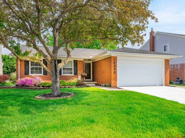 14222 Williamsburg Dr, Riverview, MI 48193